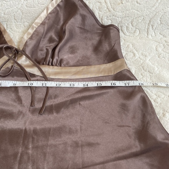 La Vie en Rose Elegant Satin Nightgown in Brown - Picture 6 of 7
